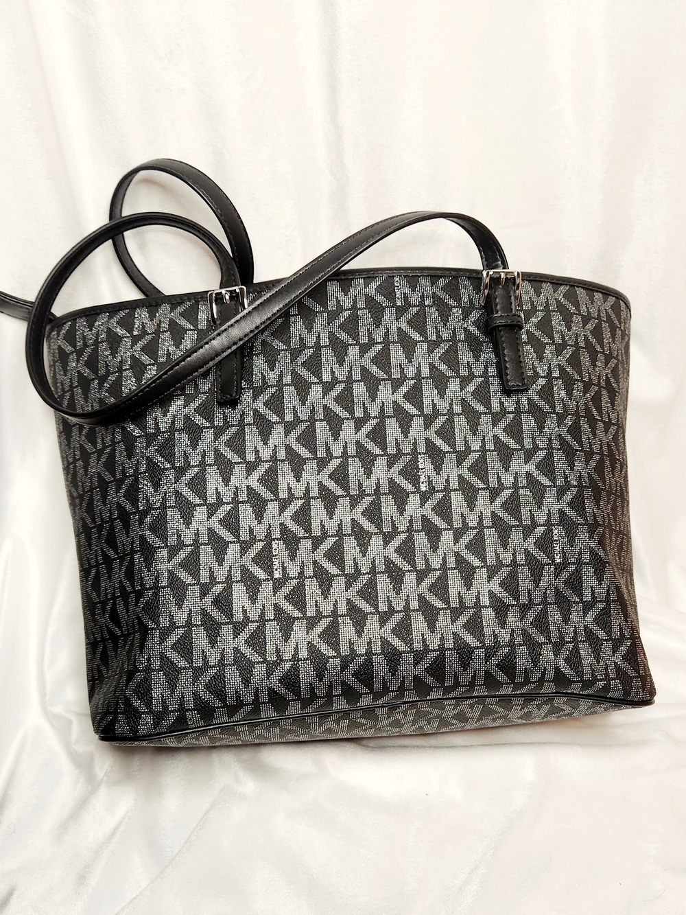 Michael Kors Black Logo Tote Bag - Picture 2 of 14